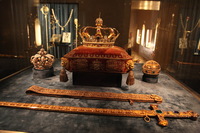 Canon EOS 5D Mark II, 2010:06:08 14:44:56 -- 1/25 sec, f/4.0.  No Flash, Compulsory.5616x3744 Off.