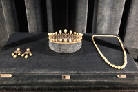 Canon EOS 5D Mark II, 2010:06:08 14:55:47 -- 1/30 sec, f/4.0.  No Flash, Compulsory.5616x3744 Off.