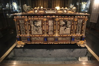 Canon EOS 5D Mark II, 2010:06:08 15:35:48 -- 1/15 sec, f/4.0.  No Flash, Compulsory.5616x3744 Off.