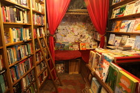 Canon EOS 5D Mark II, 2011:03:29 08:28:02 -- 1/25 sec, f/4.0.  No Flash, Compulsory.5616x3744 Off.