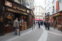 Canon EOS 5D Mark II, 2011:03:29 09:33:23 -- 1/50 sec, f/4.5.  No Flash, Compulsory.5616x3744 Off.