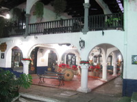 Canon PowerShot A590 IS, 2011:12:23 18:40:51 -- 1.3 sec, f/2.6.  No Flash, Compulsory.3264x2448 Off.