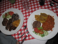 Canon PowerShot A590 IS, 2011:12:23 19:04:25 -- 1/60 sec, f/2.6.  Flash, Auto, Red-Eye Reduce.3264x2448 Red-Eye Reduction (Auto).