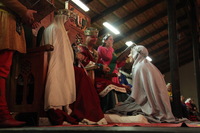 Canon EOS 5D Mark II, 2012:08:09 20:25:03 -- 1/40 sec, f/4.0.  No Flash, Compulsory.5616x3744 Off.