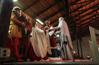 Canon EOS 5D Mark II, 2012:08:09 20:25:40 -- 1/30 sec, f/4.0.  No Flash, Compulsory.5616x3744 Off.