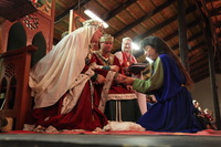 Canon EOS 5D Mark II, 2012:08:09 20:50:08 -- 1/25 sec, f/4.0.  No Flash, Compulsory.5616x3744 Off.