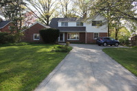 Canon EOS 5D Mark II, 2016:05:08 16:22:42 -- 1/125 sec, f/5.0.  No Flash, Compulsory.5616x3744 Off.