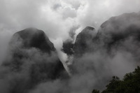 Canon EOS 5D Mark II, 2010:04:30 09:14:23 -- 1/250 sec, f/11.0.  No Flash, Compulsory.5616x3744 Off.