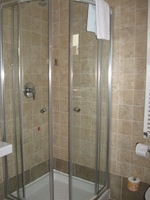 Canon PowerShot A590 IS, 2010:05:29 13:37:26 -- 1/60 sec, f/2.6.  Flash, Auto, Red-Eye Reduce.3264x2448 Red-Eye Reduction (Auto).