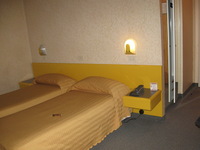 Canon PowerShot A590 IS, 2010:06:04 11:16:28 -- 1/60 sec, f/2.6.  Flash, Auto, Red-Eye Reduce.3264x2448 Red-Eye Reduction (Auto).